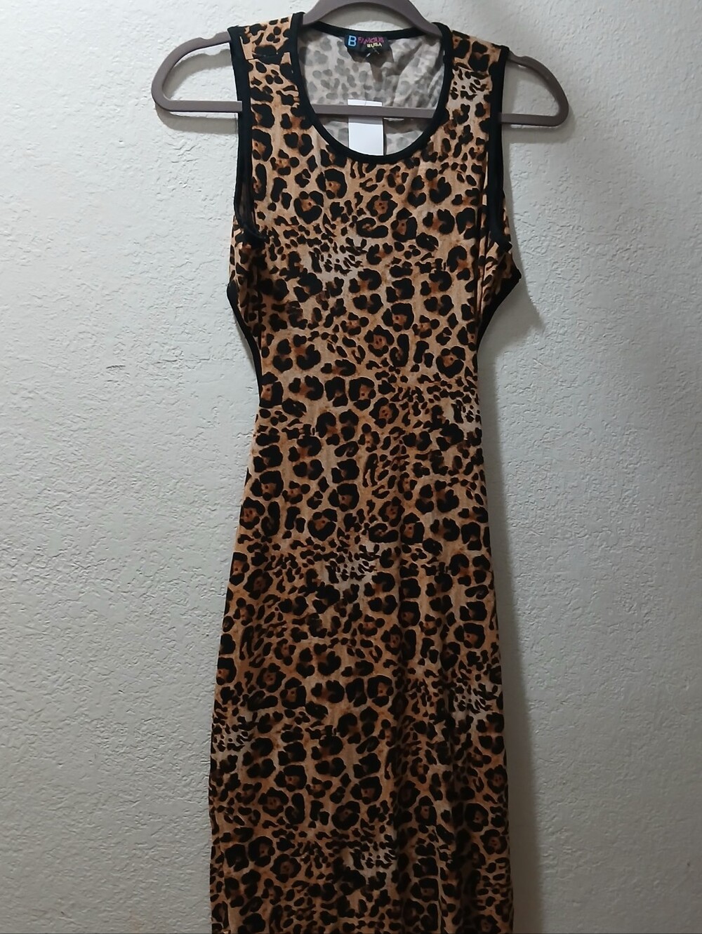 B Famous USA Nwot size L Leopard Print dress
